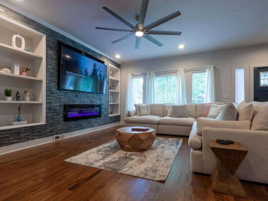 Five75Lux Atl King Bed & Game Room Downtown Атланта Экстерьер фото
