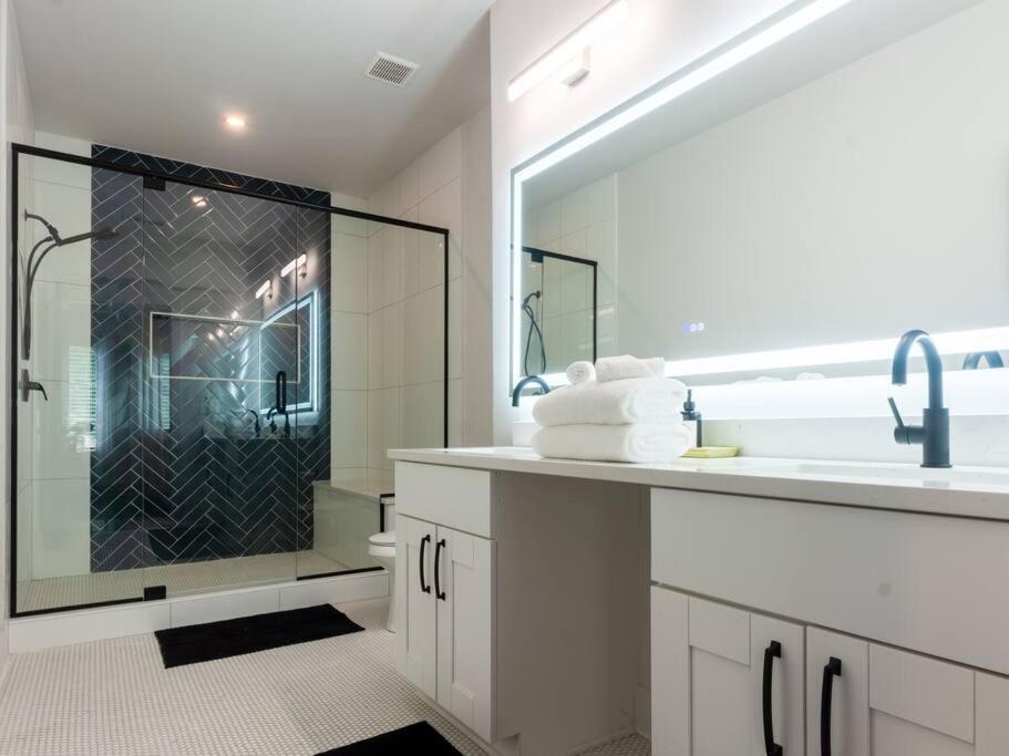 Five75Lux Atl King Bed & Game Room Downtown Атланта Экстерьер фото